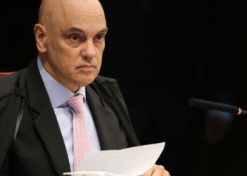 Moraes Exige Explicação sobre Atraso de Bolsonaro Após Alta Hospitalar
