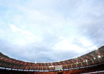 Justiça Afasta Torcida Jovem do Flamengo dos Estádios por Dois Anos