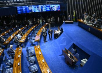 Relator Detona PEC da Blindagem: “Golpe Fatal na Legitimidade do Parlamento”