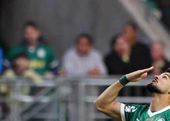 Palmeiras Domina Vasco e Ascende à Vice-Liderança no Brasileirão