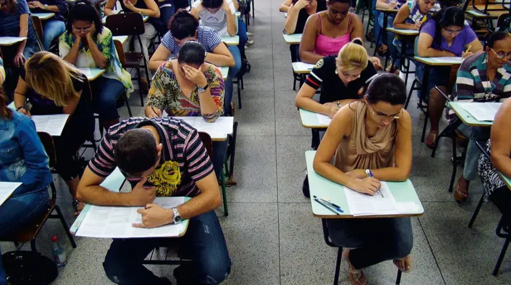 Edital de Concursos Públicos