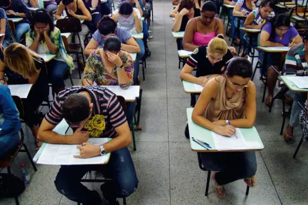 Edital de Concursos Públicos