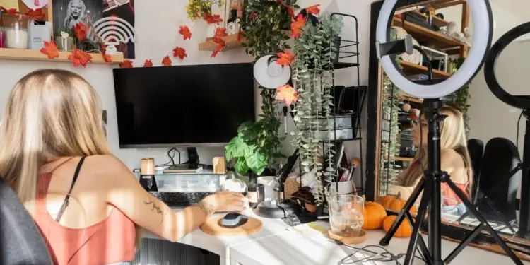 TikTok retoma a liderança em downloads no Brasil