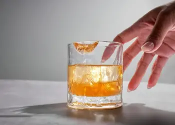 Por que a combinação de álcool com energético pode ser perigosa? 8 álcool com energético