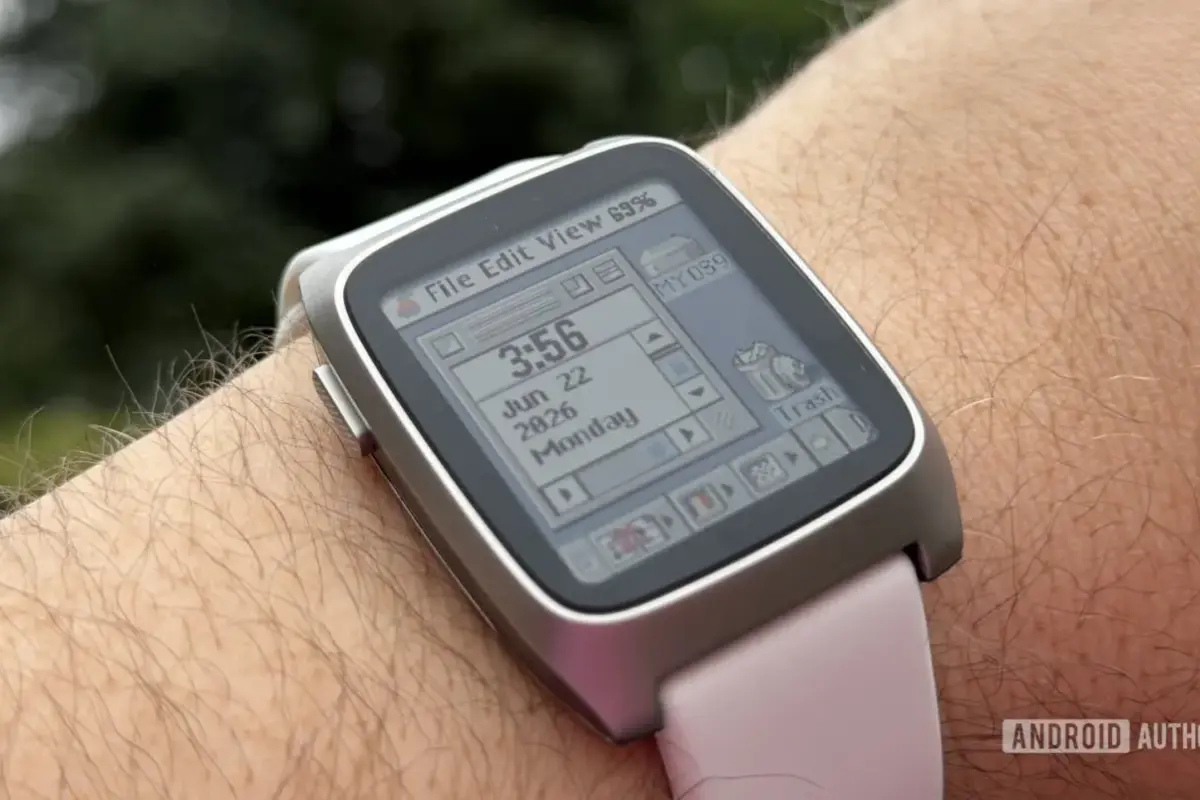 Retorno do Pebble Time 2 desafia o mercado de smartwatches em 2026