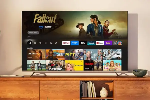 TV Hisense 50 polegadas E7 Cinema Series retorna ao menor preço histórico