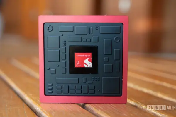 Qualcomm confirma chegada de dois novos chips Snapdragon 8 Elite para setembro