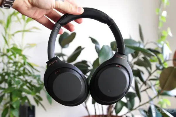 Sony relança fones WH 1000XM4C com suporte a Bluetooth 6.0