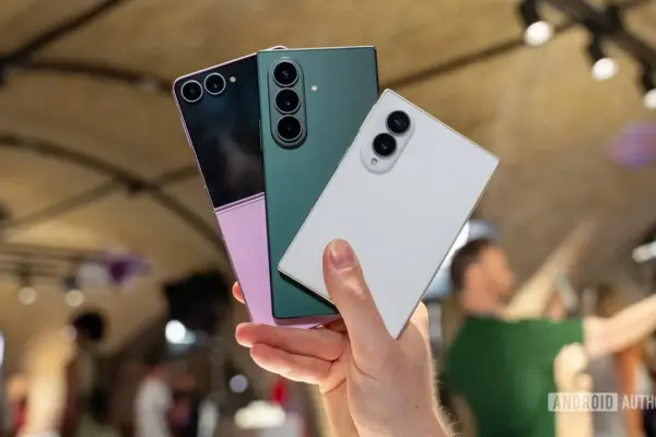 Vazamentos revelam estratégia da Samsung para novos dobráveis e telas enroláveis até 2028